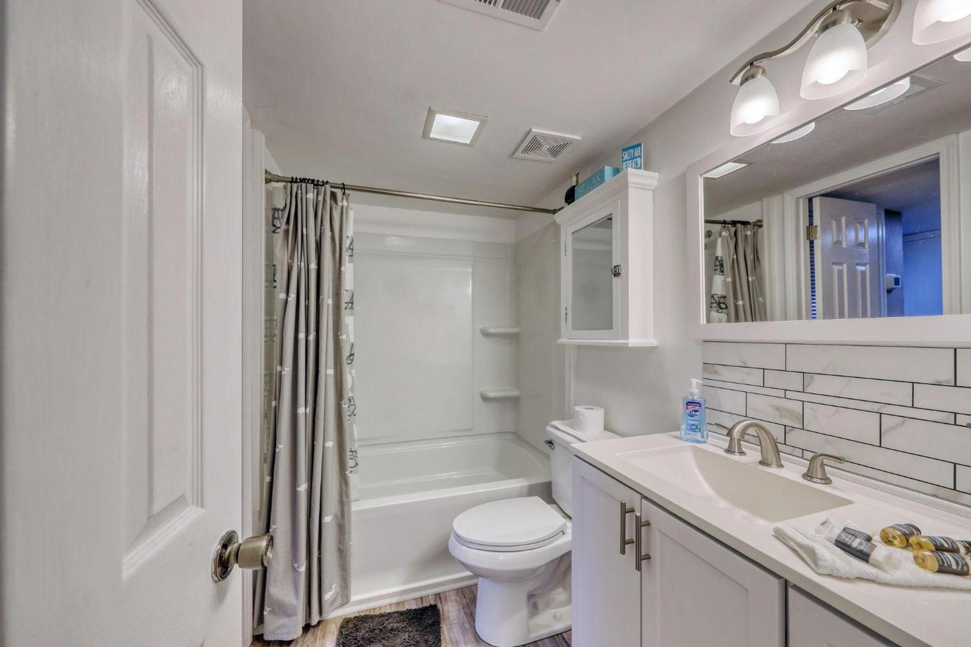 Вілла 5905 S Kings Hwy, 4203 - Ocean Walk Sleeps 4 Мертл-Біч Екстер'єр фото